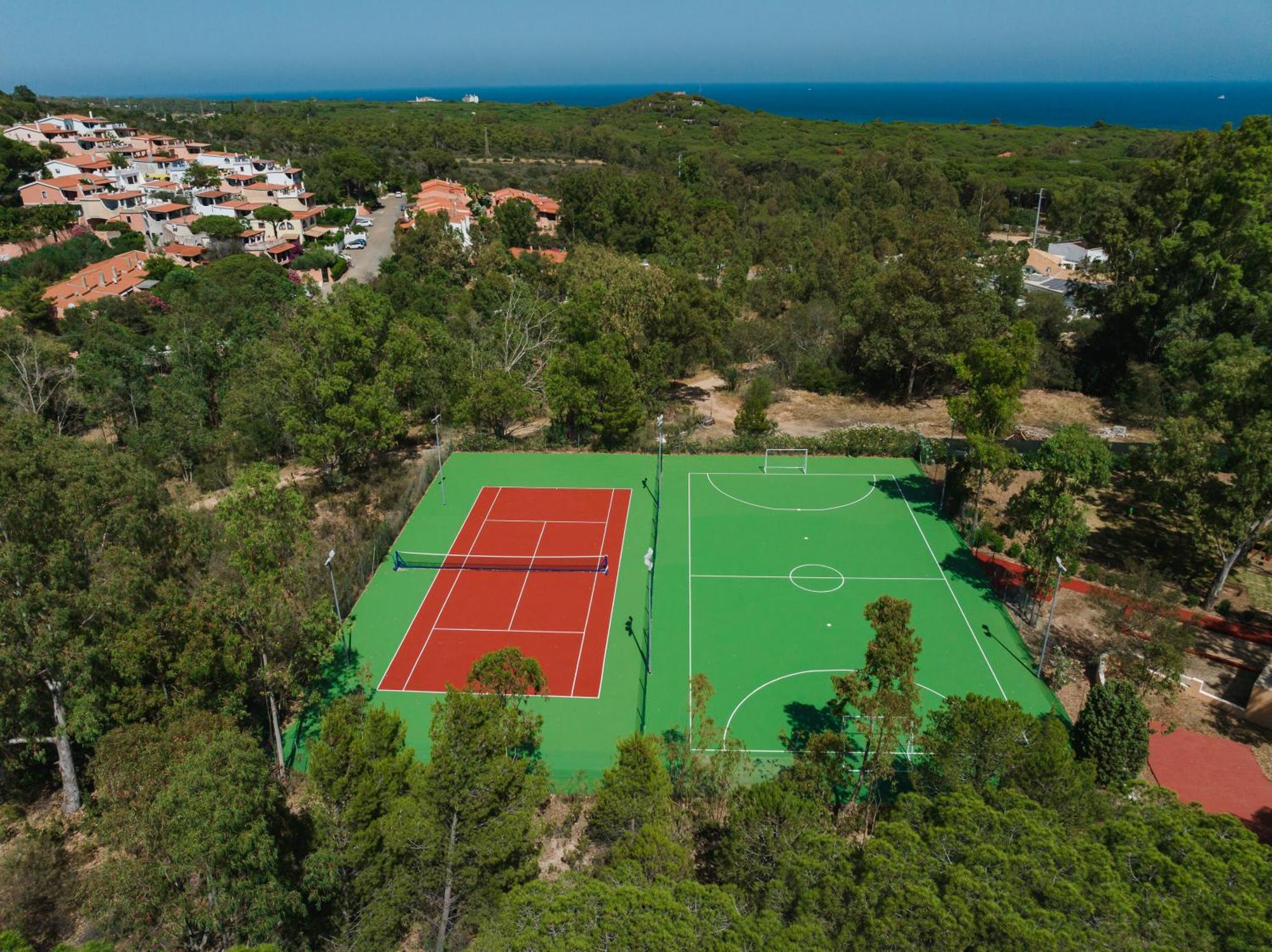 Hotel Amareclub Rocca Dorada à Santa Margherita di Pula Extérieur photo