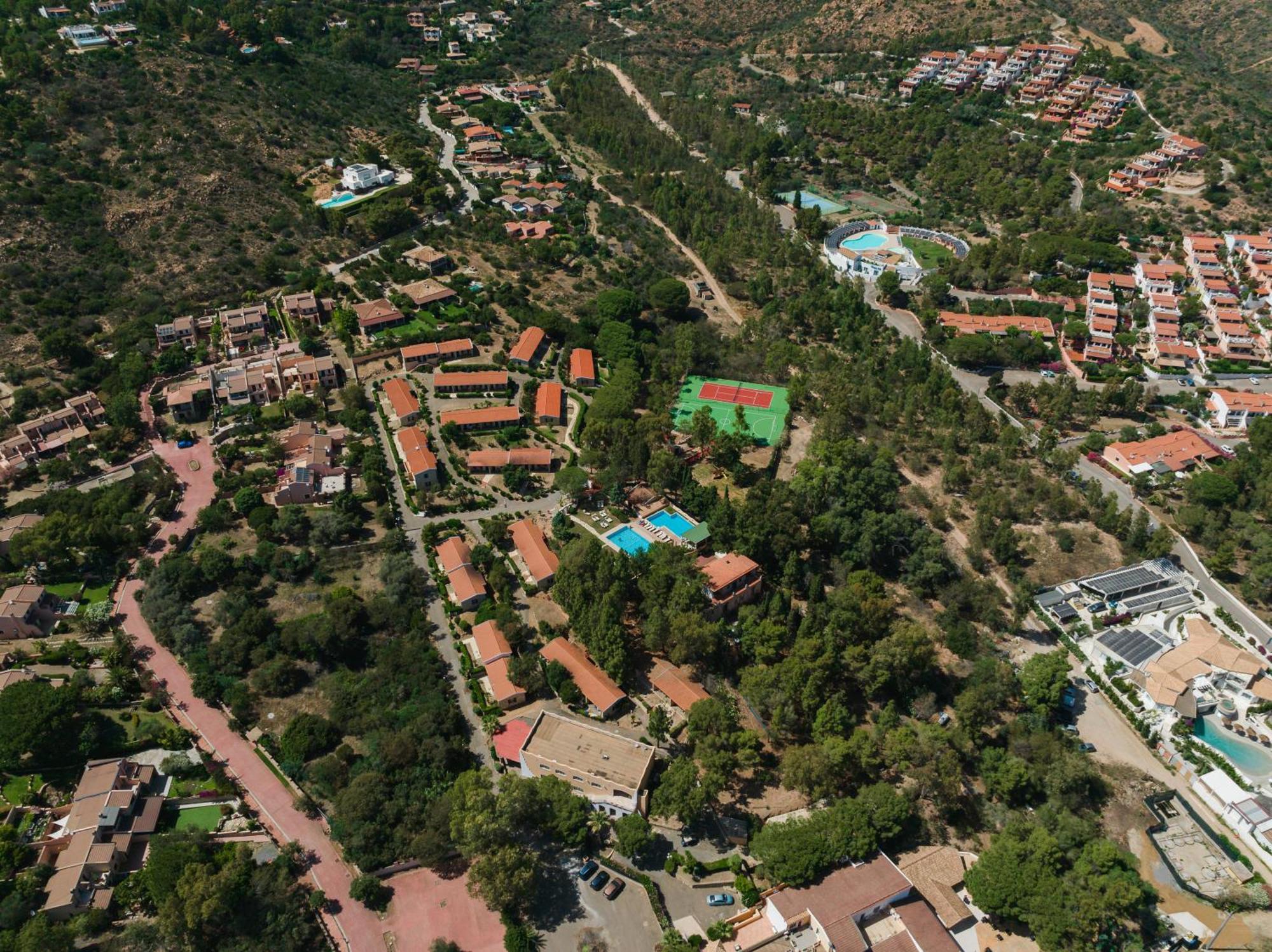 Hotel Amareclub Rocca Dorada à Santa Margherita di Pula Extérieur photo