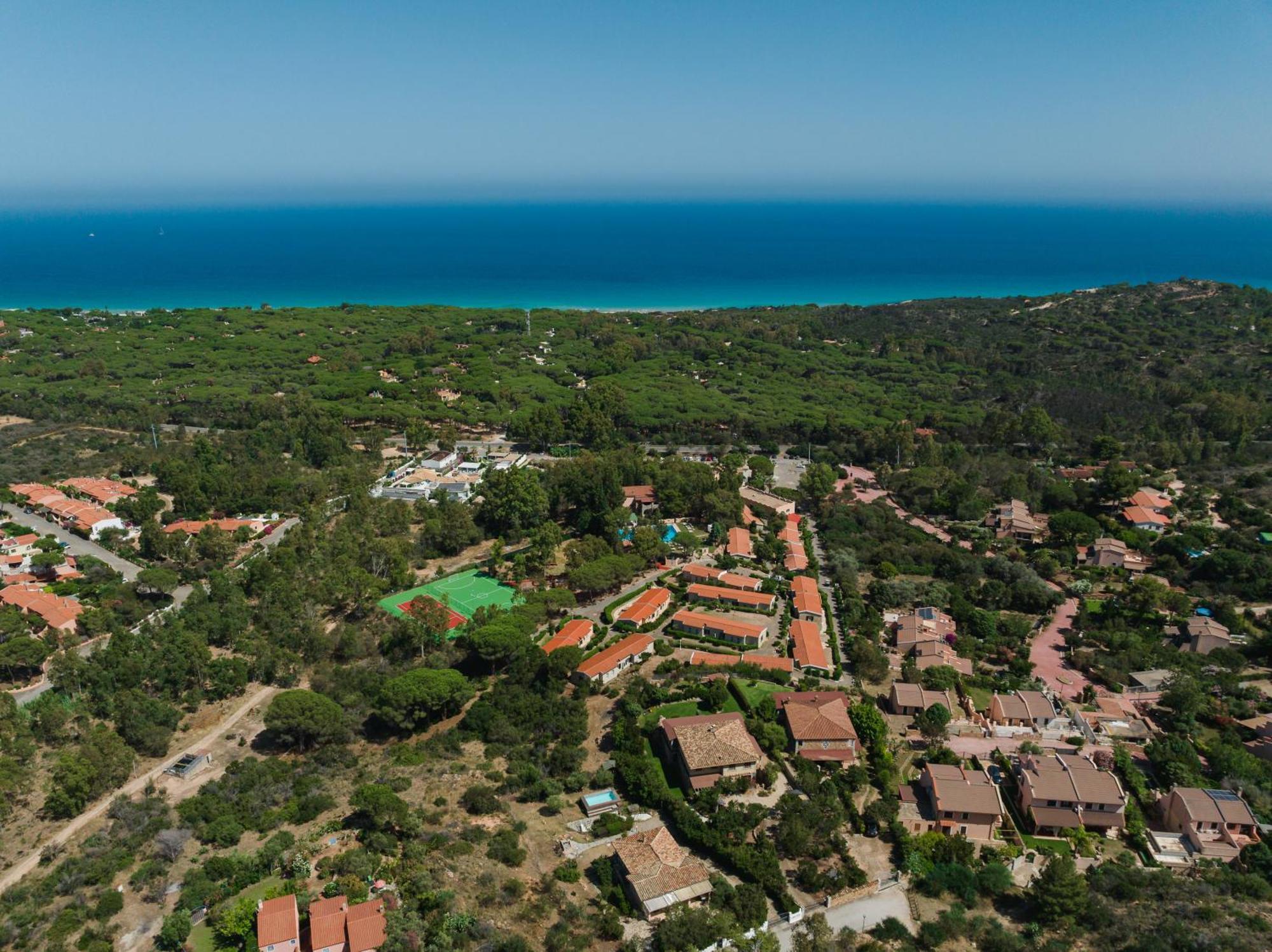 Hotel Amareclub Rocca Dorada à Santa Margherita di Pula Extérieur photo