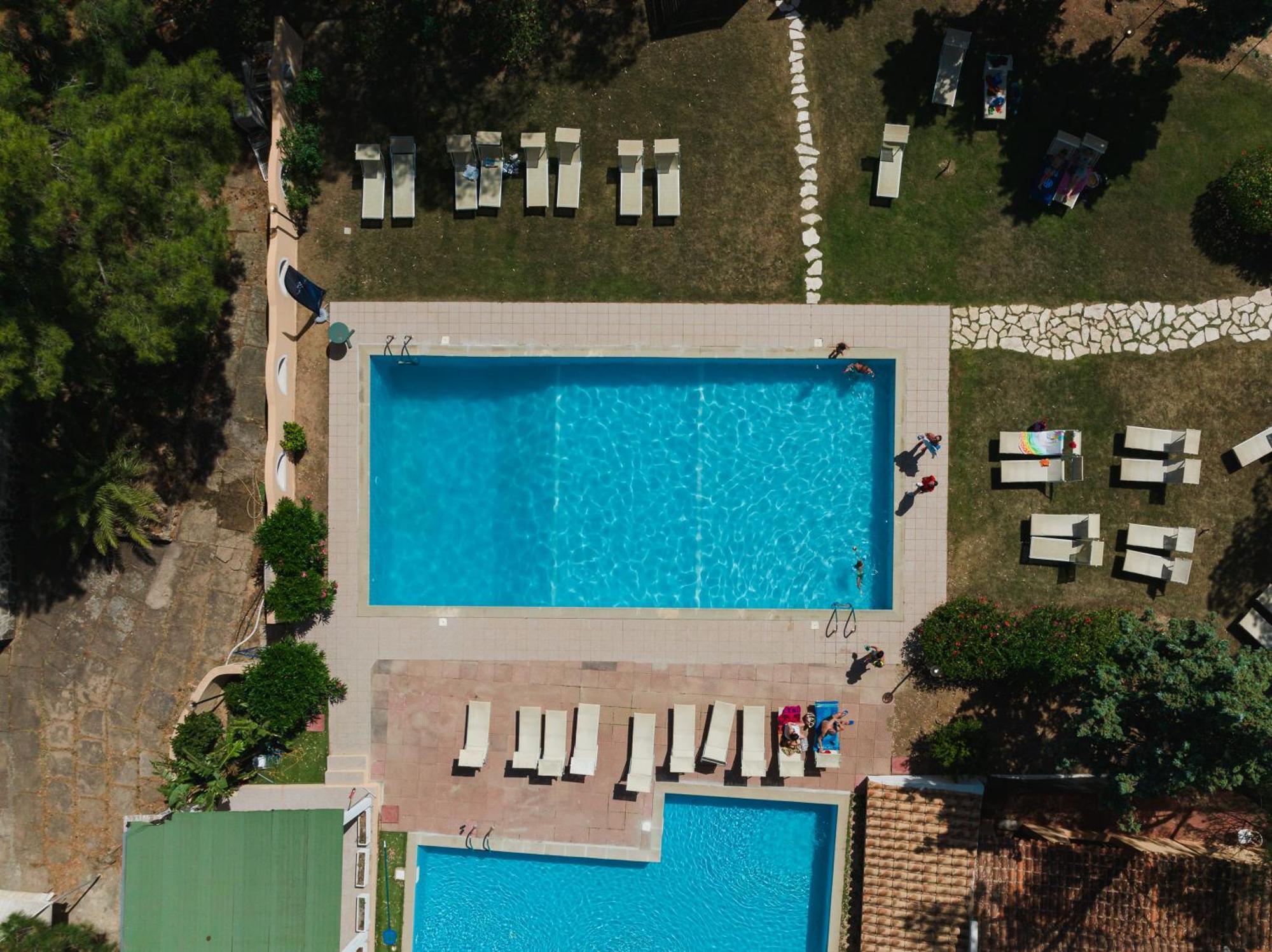 Hotel Amareclub Rocca Dorada à Santa Margherita di Pula Extérieur photo
