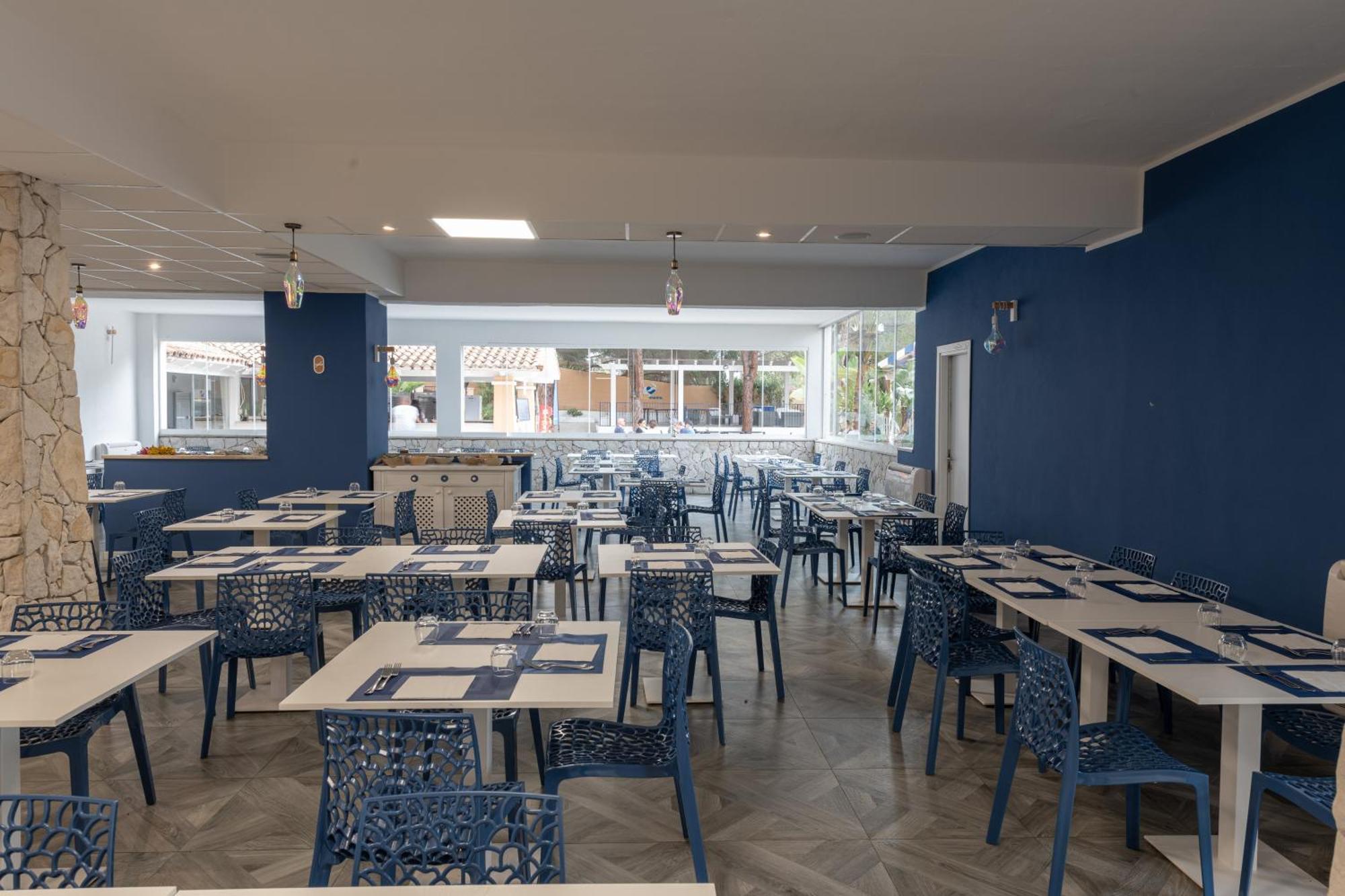 Hotel Amareclub Rocca Dorada à Santa Margherita di Pula Extérieur photo